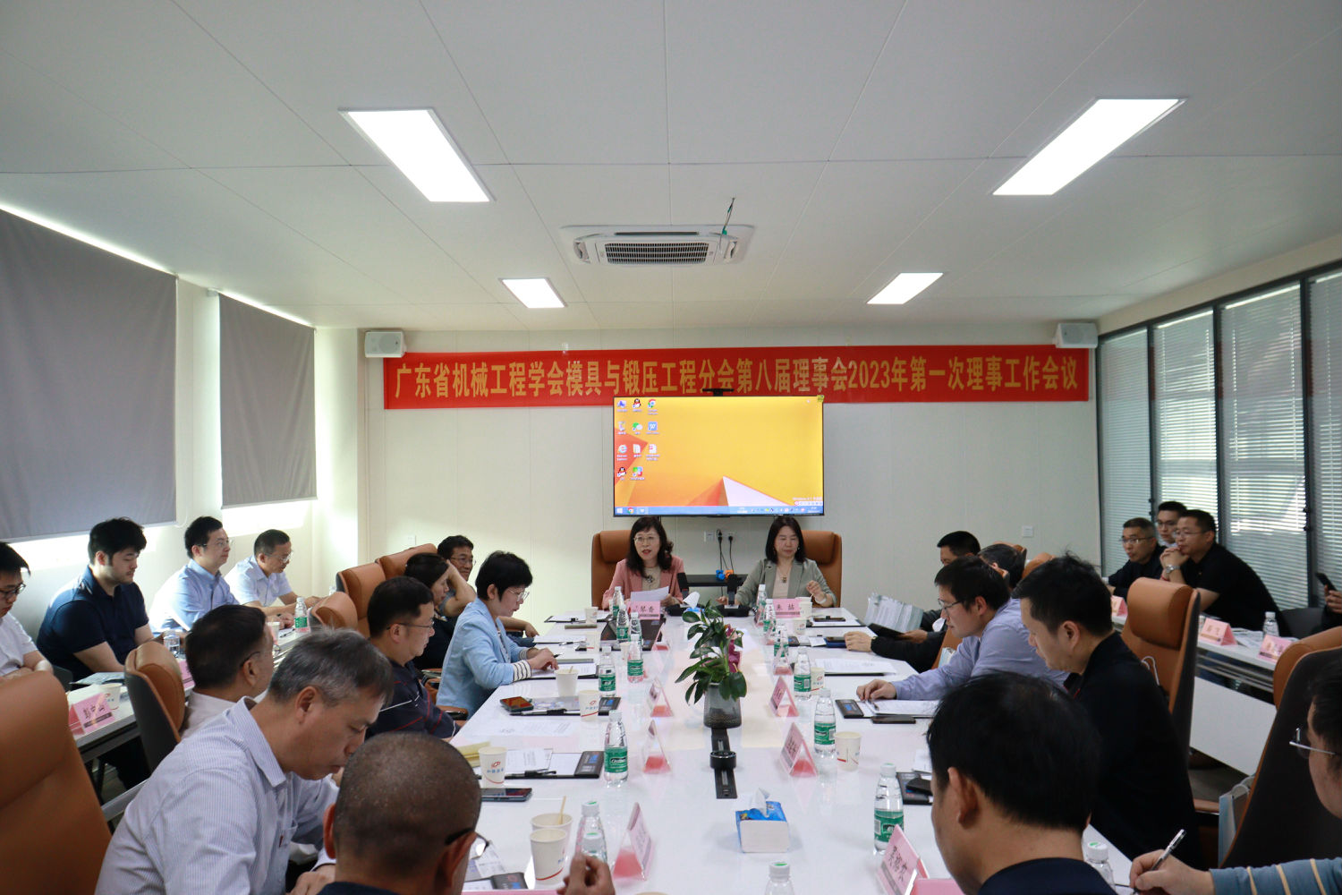 ddf268487d6e2ea3a5cb8ce75b6d3bc.jpg ddf268487d6e2ea3a5cb8ce75b6d3bc.jpg